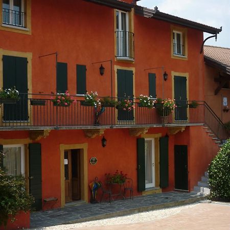 Locanda La Casetta Angera Zewnętrze zdjęcie