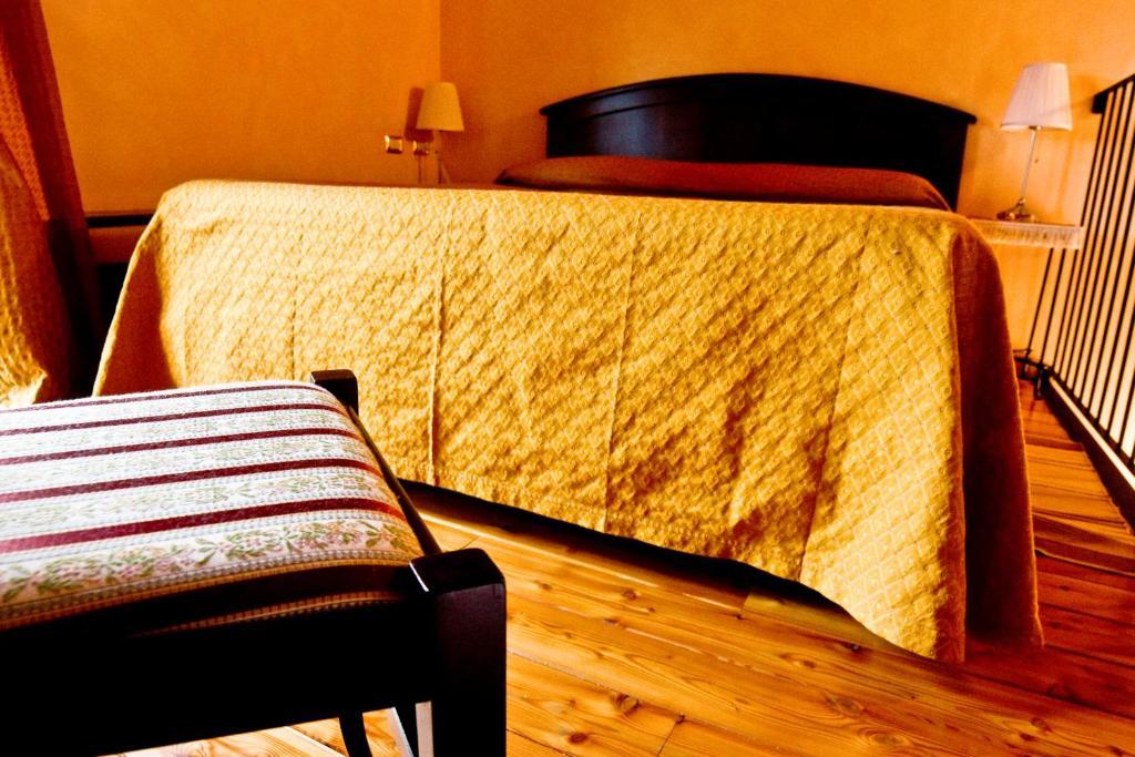 Locanda La Casetta Angera Pokój zdjęcie